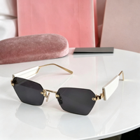 Lunettes de soleil unisexes de haute qualité, jaunes et violettes, petites, carrées, à monture intégrale, avec verres dégradés, protection UV %, pour activités de plein air