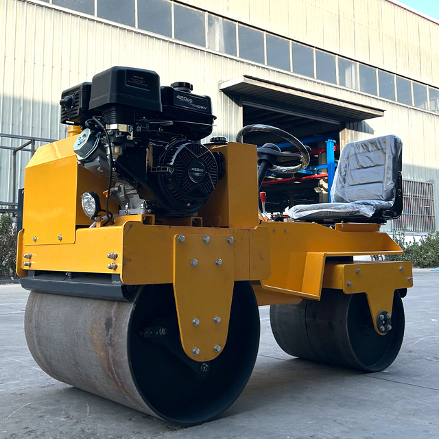 1.8 Ton Remote Control Vibratory Trench Roller Compactor Double Drum EPA Engine Core Motor Pump