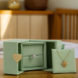 New Style Luxury Jewelry <b>Box</b> Custom Microfiber <b>Heart</b>-<b>shaped</b> Metal Plate Label Jewelry Ring <b>Box</b> Jewelry Packaging <b>Box</b> With logo - Product Image 3