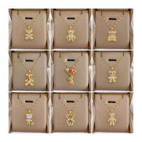 Collier Ours Mignon en Cuivre Plaqué Or 18K Style Tendance avec Pendentif Ours Animal en Zircon Diamant Brillant et Chaîne en Acier Inoxydable Bambou