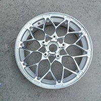 Jeu de moyeux en aluminium forgé CNC pour roues de moto Vespa de qualité aéronautique pour GTS300 & Sprint