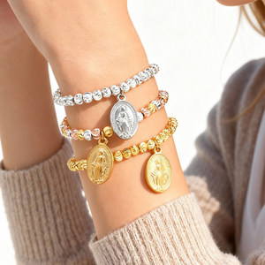 Pulsera de cuentas ovaladas de sandía con la Virgen María en acero inoxidable - Product Image 3