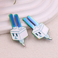 Épingles personnalisées en électrodéposition arc-en-ciel, badges en métal avec logo, ensemble d'épingles en émail personnalisées avec carte de support, badge personnalisé avec estampe