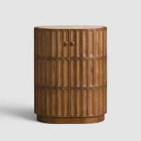 Buffet moderne à 2 portes avec façade à panneaux surélevés, meuble de rangement en bois arrondi pour salle à manger, salon et entrée