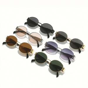 Gafas de Sol Ovaladas Pequeñas Retro de Moda con Logotipo Personalizado para Hombre y Mujer, Gafas de Sol Redondas de Metal con Protección UV400 para Conducir, Estilo Punk para Mujer - Product Image 5