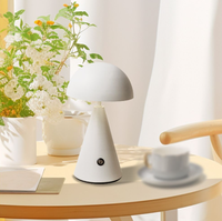 Lampe de table LED tactile sans fil rechargeable à piles moderne avec abat-jour en métal et luminosité réglable pour chambre à coucher, café, bar