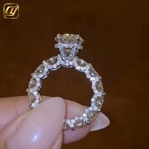 Anillo de Compromiso Personalizado de Lujo para Mujer, Oro Sólido de 10K, 14K, 18K, Diamantes Cultivados en Laboratorio, Corte Ovalado, Certificado IGI, Banda Completamente Pavimentada - Product Image 2