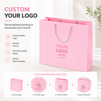 Sac cadeau élégant à imprimé oriental avec poignée en corde robuste, disponible en plusieurs couleurs pour l'emballage de boutiques, de vente au détail et de fêtes