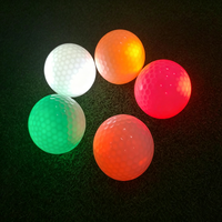 Balles de golf LED lumineuses activées par la lumière nocturne avec matériau Surlyn pour l'éclairage dans l'obscurité