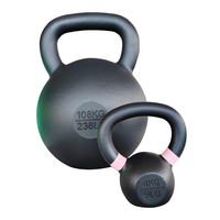 Kettlebell en acier moulé de 108 kg pour hommes, robuste, avec design classique et poignée antidérapante
