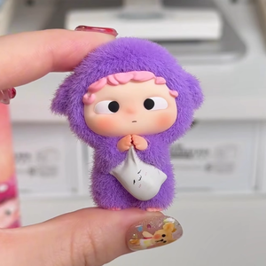 Heyone Black Play OZAI Mini Hood Adventure Gumball-Style Caja ciega de PVC Estatuilla de juguete de moda Coche o regalo de decoración de escritorio - Product Image 4