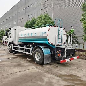 Camion-citerne Isuzu FVR 6 roues 12 m³ le plus vendu pour le lavage des rues et l'aménagement paysager municipal - Product Image 3
