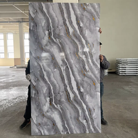 Panel Dinding Marmer PVC UV Plastik Batu Buatan Tahan Air Tekstur 3D Lembaran Dekoratif untuk Dekorasi Dinding TV Dalam Ruangan