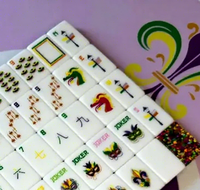 Ensemble de Mahjong de Luxe Moderne Rainbow Carnival pour Fêtes à Domicile, Fabriqué sur Mesure par Fengcai Factory, en Acrylique Gravé, Durable et Écologique, Style Américain