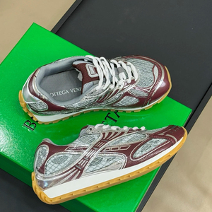 Sneakers de créateur de qualité supérieure pour femmes et hommes, style décontracté, en métal, cuir, maille et tissu nylon, à talon plat, fabriquées aux États-Unis - Product Image 5