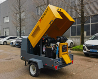 Compresseur d'air diesel portable 250 CFM 8 bars à vis, haute efficacité, avec moteur diesel réputé pour marteau-piqueur et perforatrice de roche