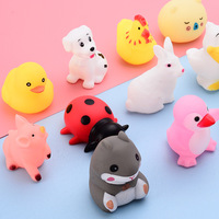 Niedliche Plastik-Bären Squishies Party-Geschenke 0-24 Monate Schatzkiste Spielzeug Klassenzimmer Geburtstag Weihnachtsgeschenke Goodie Bag Mini-Tiere