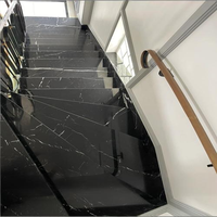 Marches et contremarches d'escalier en marbre noir Nero Marquina |   Marbre noir et blanc poli moderne, garantie 5 ans pour les marches d'escalier