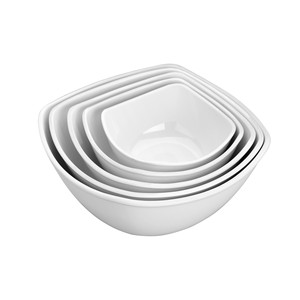 Set di 5 Ciotole Quadrate in Ceramica Bianca, Ciotole Impilabili per Servire in Cucina - Product Image 1