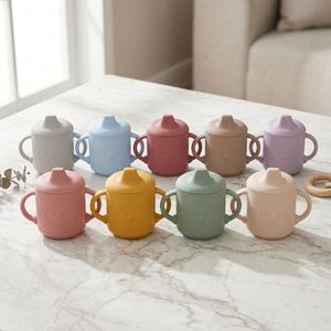 Tasse d'apprentissage en silicone pour bébé, tasse à paille anti-chute pour l'apprentissage et l'entraînement, adaptée aux enfants de 6 mois à 3 ans - Product Image 1