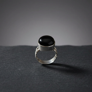 Bague Cocktail Moderne Vintage en Onyx Noir, Plaqué Argent 925, Acier Inoxydable, Sertissage Cabochon, Unisexe, Usage Quotidien, Tendance - Product Image 3