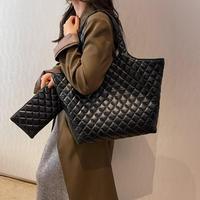 Sacs à main pour femmes en tissu métallique d'hiver 2023, fabrication directe d'usine, sacs à main matelassés de luxe pour femmes 2022