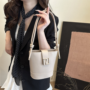 Nouveau Sac Seau Bohème Vintage en PU Printemps 2026 pour Femme – Polyvalent, Décontracté, Porté Épaule ou Croisé, Idéal au Quotidien - Product Image 2
