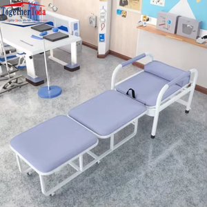 Silla Plegable Acolchada Color Verde Azulado con Ruedas y Respaldo Ajustable, Ideal para Salas de Hospital y Cuidado de Ancianos - Product Image 6