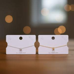 Collana con Ciondolo Zyv K in Acciaio Inossidabile, Catena Placcata Oro Minimalista, Gioiello Quotidiano da Donna, Idea Regalo - Product Image 2