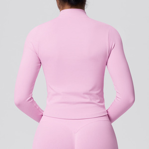 Veste de sport pour <span class=keywords><strong>femme</strong></span> de haute qualité, sans couture, couleur unie, ajustée, hautement élastique, respirante, col montant, fermeture éclair, pour la course à pied et le yoga - Product Image 3