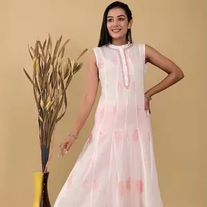 2024 été en gros Motifs ethniques tissé Design col Mandarin fil travail détail coton a-ligne Kurta pour les femmes mode