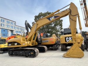 Excavatrice CAT 320CL d'occasion à faible nombre d'heures de fonctionnement, Caterpillar 320CL d'occasion, engin de génie civil sur chenilles - Product Image 3