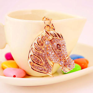 2026 nuevo oro y plata diamante incrustado caballo llavero venta al por mayor Metal Zodiaco lindo caballo adornos colgantes - Product Image 1