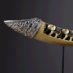 รูปปั้นเรซินเทียมงาช้างเทียมศิลปะหรูหราเครื่องประดับเรซิ่นที่เป็นมิตรกับสิ่งแวดล้อมสำหรับตกแต่งโต๊ะหรือบ้าน - Product Image 4