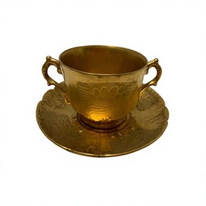 Tasse et soucoupe de taille et de forme personnalisées, design classique, couleur or, en laiton, vaisselle à thé, tasse et soucoupe en provenance d'Inde - Product Image 1