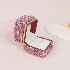 Caja de Joyería de Terciopelo de Alta Gama, Caja para Anillo de Compromiso, Venta al por Mayor de Cajas de Joyería Personalizadas con Diamantes Incrustados - Product Image 1