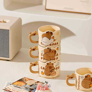 Vente en gros de tasses en céramique de 300 ml, design créatif mignon de capybara, cadeau d'anniversaire pour étudiants, réutilisables, style américain - Product Image 1