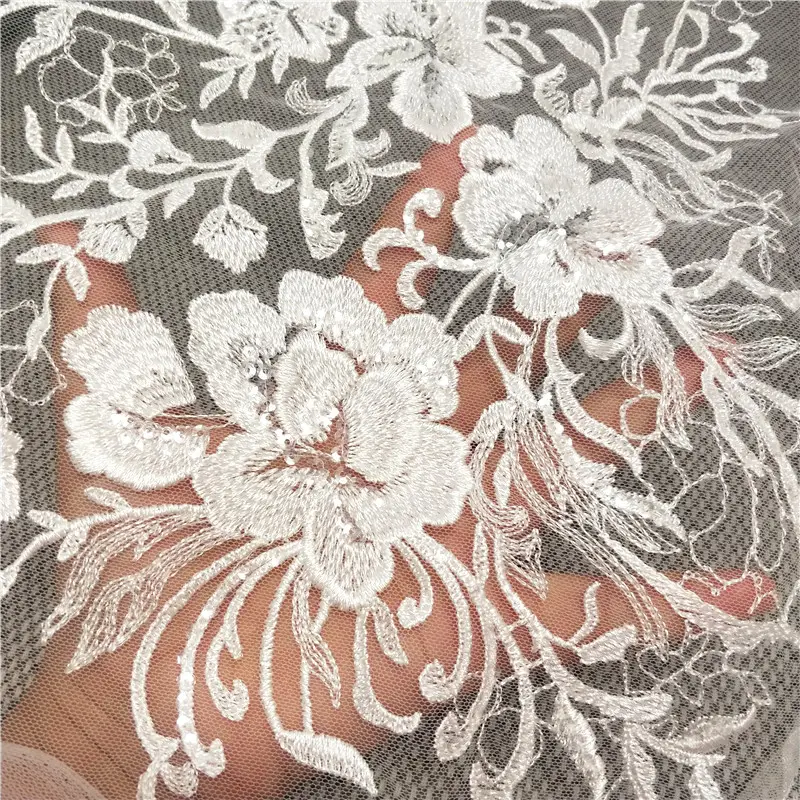 新しいソフトメッシュ刺Embroidery花の形リーフブランチレースウェディングドレススカートカーテン生地アクセサリーDIY手作り