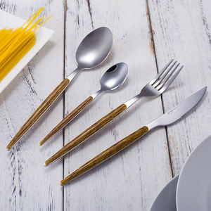 Ensemble de <span class=keywords><strong>couverts</strong></span> en acier inoxydable argenté contemporain de haute qualité, 16 pièces, avec manches en bois, pour la <span class=keywords><strong>cuisine</strong></span>, l'usage quotidien, les fêtes, les mariages - Product Image 1