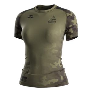 Camiseta de Protección Solar para Mujer Hecha con Tela de Secado Rápido y Suave que Combina una Sensación Ligera con Rendimiento Protector para Deportes Acuáticos y BJJ - Product Image 1