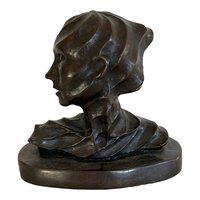 Statue d'art moderne en bronze contemporain de luxe, sculpture humaine en laiton poli pour la décoration de clubs haut de gamme