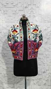 Veste courte Tie Dye Suzani TNT pour femme, style bohème, gypsy, festival, cadeau spécial pour le printemps - Product Image 2