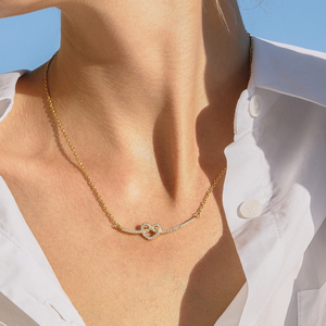 J & <span class=keywords><strong>D</strong></span> <span class=keywords><strong>Collana</strong></span> in oro 18K in acciaio inossidabile con strass bianco con cuore eterno e <span class=keywords><strong>nodo</strong></span> <span class=keywords><strong>collana</strong></span> con sorriso - Product Image 1