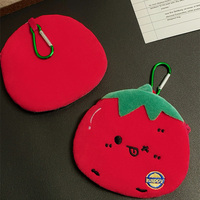 Uyeah OEM/ODM Mini sac à main porte-clés en peluche personnalisé, design mignon de tomate de dessin animé, jouet en peluche de fruit de dessin animé rembourré, porte-monnaie