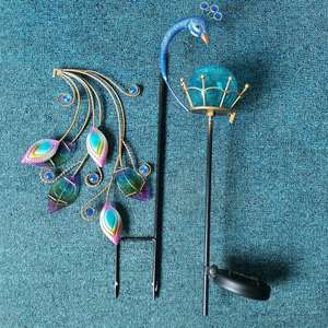 Lampe solaire de jardin en forme de paon, en fer forgé, décorative, résistante à l'eau, à piquer dans le sol - Product Image 4