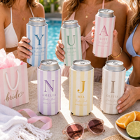 Manchon isotherme personnalisé en néoprène rayé avec logo et monogramme pour canettes de bière de mariage