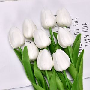 Mini-tulipes artificielles en PU faites à la main, fleurs artificielles miniatures transfrontalières pour centres de table de mariage, vente en gros - Product Image 6