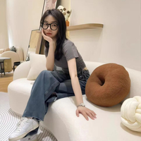 Canapé trois places populaire auprès des influenceurs, rembourré en mousse, capitonné, luxe léger, pour petit appartement, salon, chambre, espace beauté