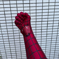 Gants intelligents de haute qualité. Fabriqué avec des matériaux de haute qualité offrant des propriétés d'élasticité, de respirabilité et des dispositifs de fixation au poignet configurables.