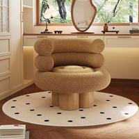 Fauteuil de loisirs individuel en velours Teddy crème, style français vintage, tendance et luxueux, avec structure en bois, pour salon
